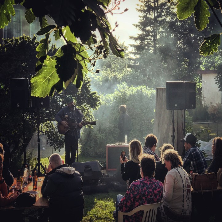 09e87f4e-8856-4f67-915f-6b0e88f0b106